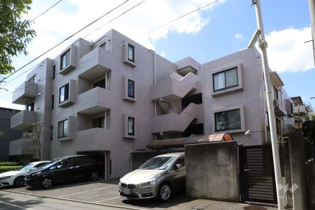 ノトス目黒東が丘の外観(北側から)