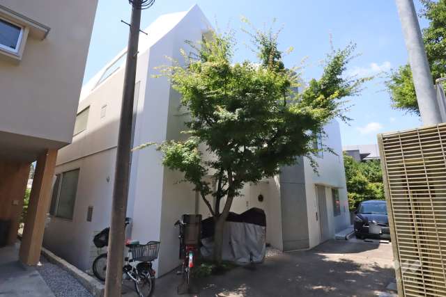 グレインズ下目黒の外観（北東側から）