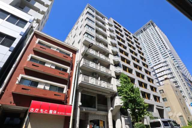 オリエンタル青葉台の外観(北東側から)