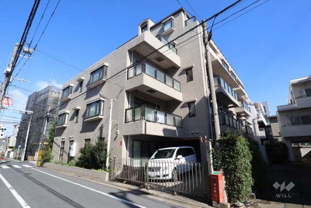 ロイヤルヴィーゼ学芸大学の外観（南西側から）