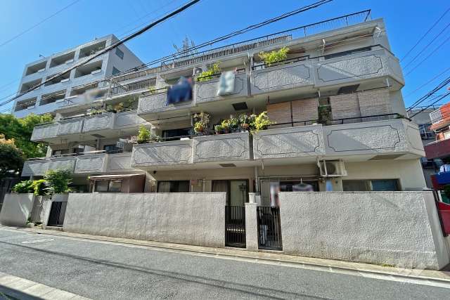 都立大アーバンハイムの外観（南側から）