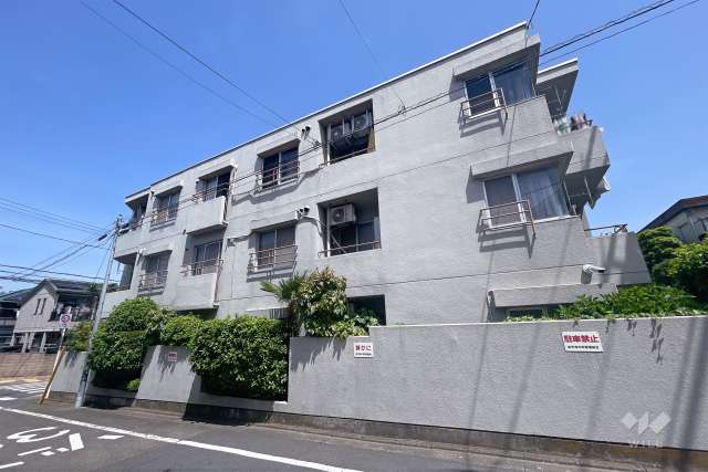 コープ野村祐天寺中町の外観（南西側から）