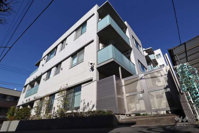 アージョ目黒柿の木坂の外観(南西側から)