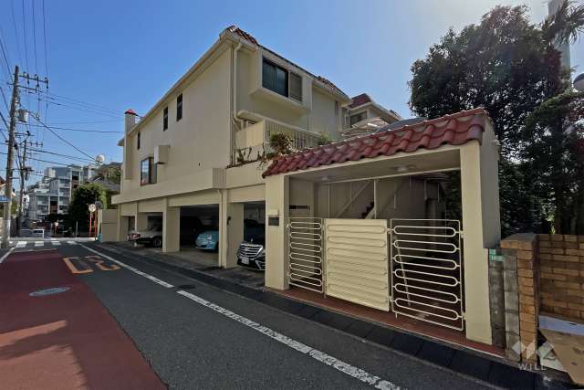 ヴィラージュ目黒の外観（北西側から）