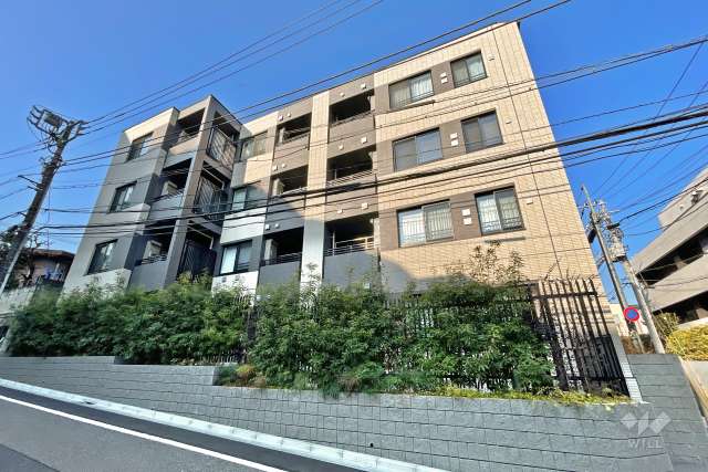 オープンレジデンシア中目黒の外観（東側から）