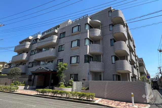 サンリーノ経堂の外観(南西側から)