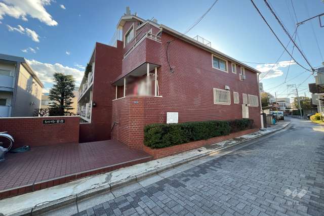 シャンブル目白の外観（北東側から）