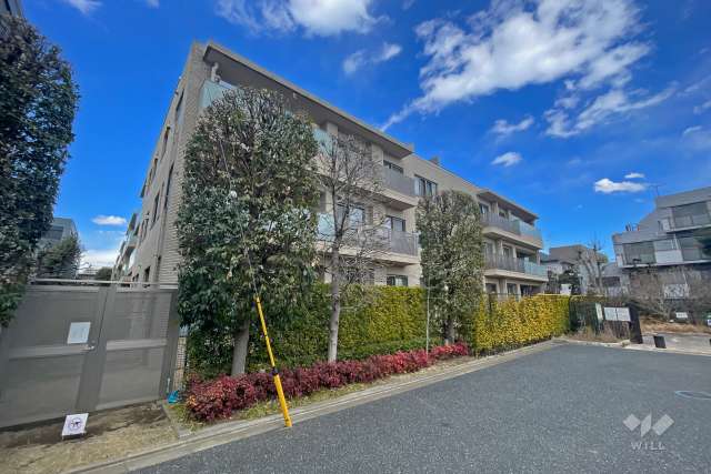 ドレッセ目白近衛町プレゼンスの外観（南西側から）