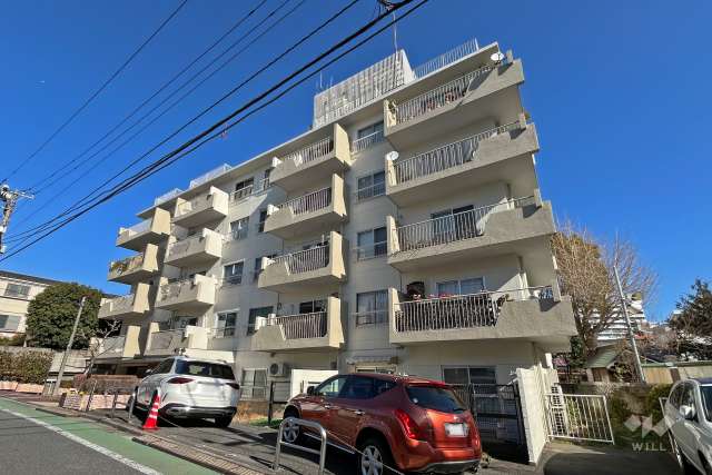 マンション牛込の外観（南側から）