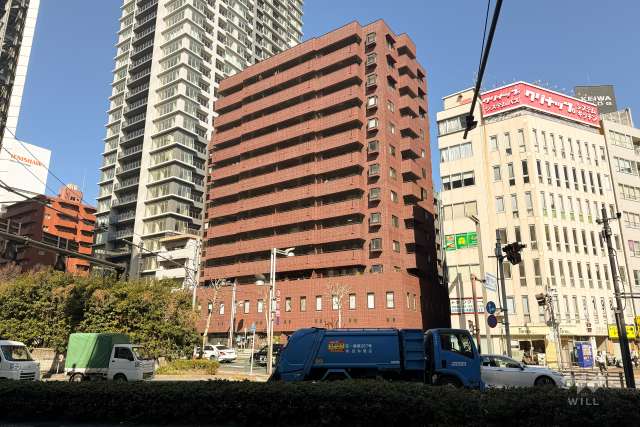 パレエテルネルの外観（南東側から）