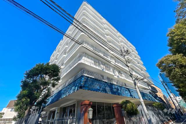 秀和四谷パークサイドレジデンスの外観（南東側から）