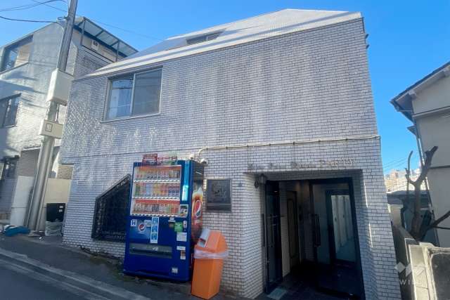 日興パレス新宿パート５の外観（北側から）