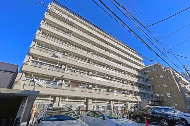 オリエンタル新宿コーポラスの外観（南西側から）