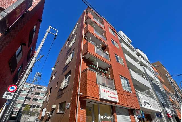 ワセダ山崎マンションの外観（南西側から）