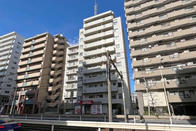 カーネ西早稲田の外観（南側から）