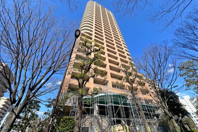 西早稲田パークタワーの外観（南西側から）