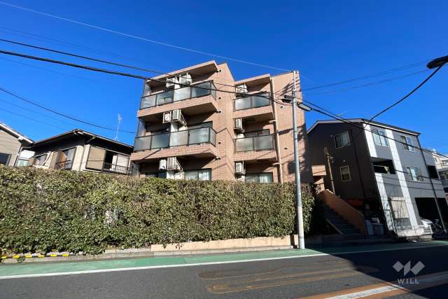 スカイコート新宿落合第三の外観（南側から）