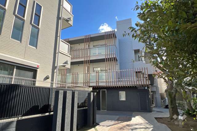 スカイコートグレース新宿中落合の外観（北西側から）