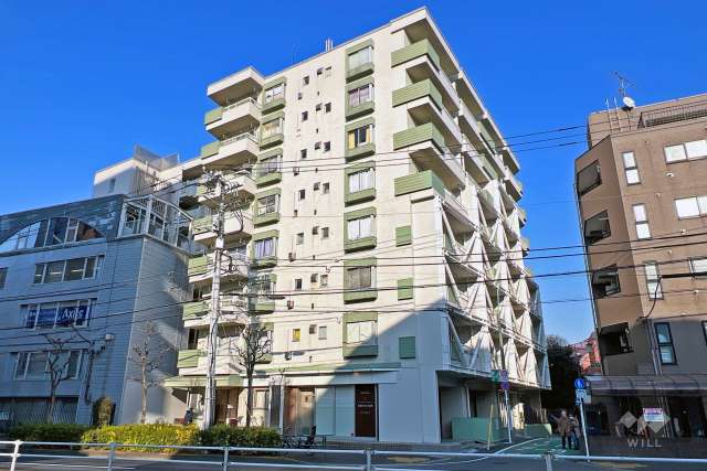 ライオンズマンション荻窪の外観（西側から）