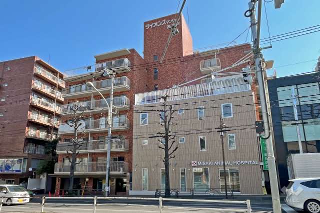 ライオンズマンション高井戸の外観（西側から）