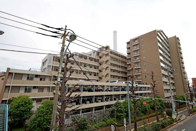ベリスタ高井戸駅前の外観(北西側から)