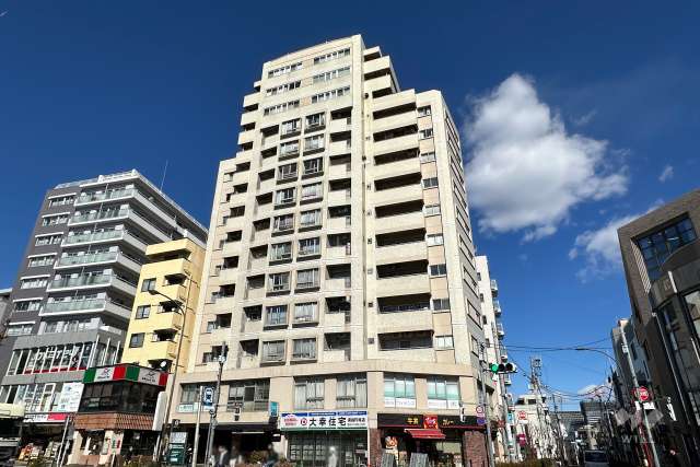 陽輪台高円寺の外観（南東側から）