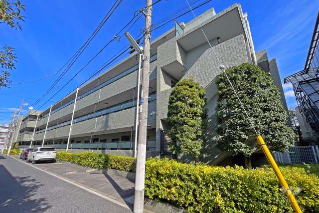 グランヴェール高円寺イーストの外観（南西側から）