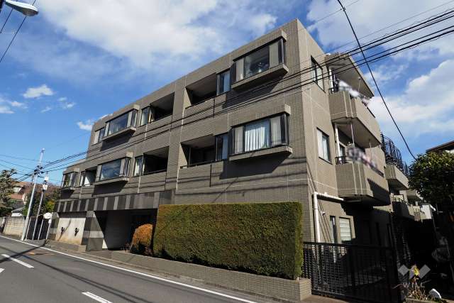 カルム荻窪ミューグランデの外観（南西側から）