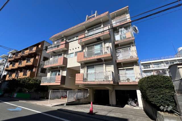 井荻マンションの外観（南東側から）