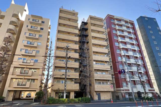 ライオンズマンション西荻窪第2の外観（北東側から）