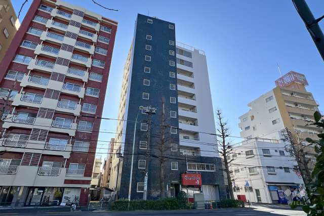 西荻国際第一マンションの外観（北東側から）