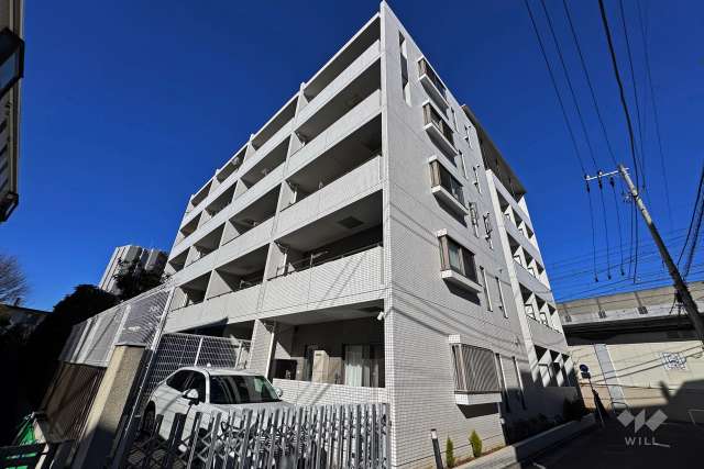 サーラ・コモド八幡山ヴェローナの外観（南東側から）