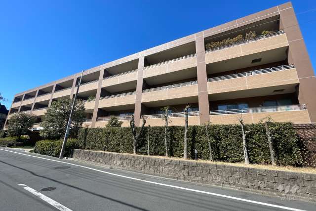 グローリオ南阿佐ヶ谷の外観（南東側から）