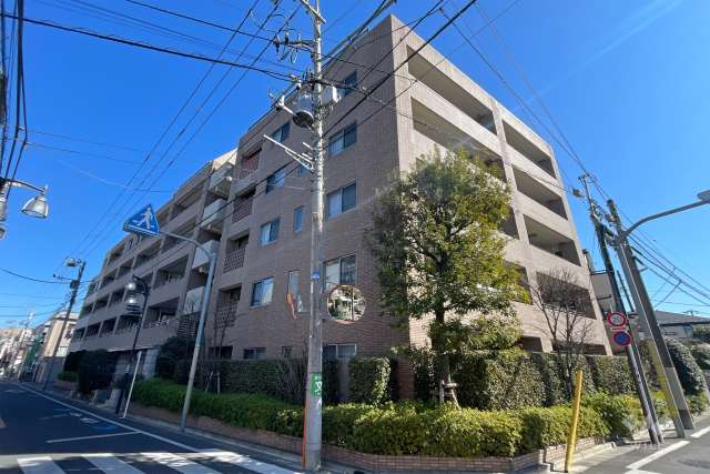 プラウド浜田山の外観（南西側から）