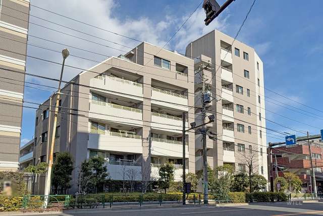 クラッシィハウス浜田山の外観（南西側から）