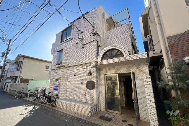 メゾン・ド・ネーフルの外観（東側から）