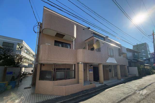 メゾン・ド・ジャンティエースの外観（北西側から）