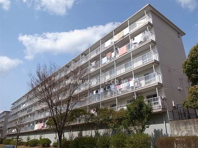 中山五月台住宅2号棟の外観（南東側から）