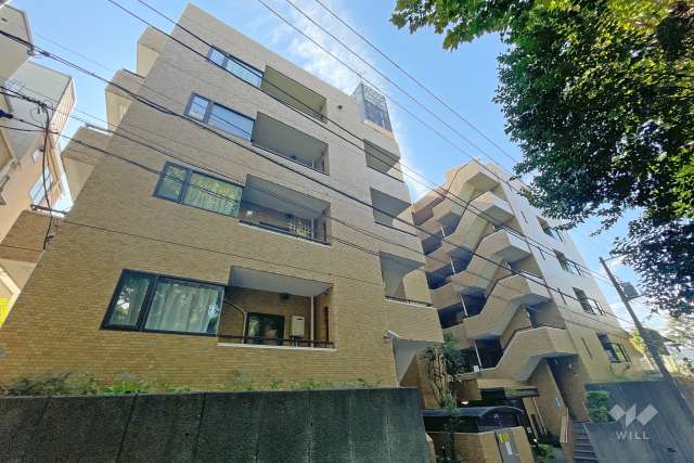 マンションの外観、公園