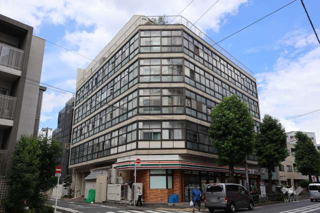 トーキョーマンションの外観（南西側から）