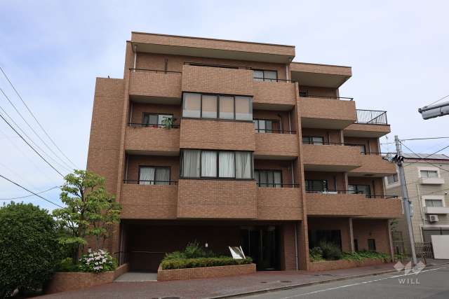 パロス祐天寺の外観（南東側から）