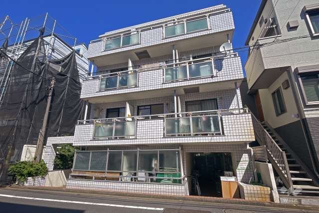 ハイシティ三軒茶屋第1の外観（南東側から）