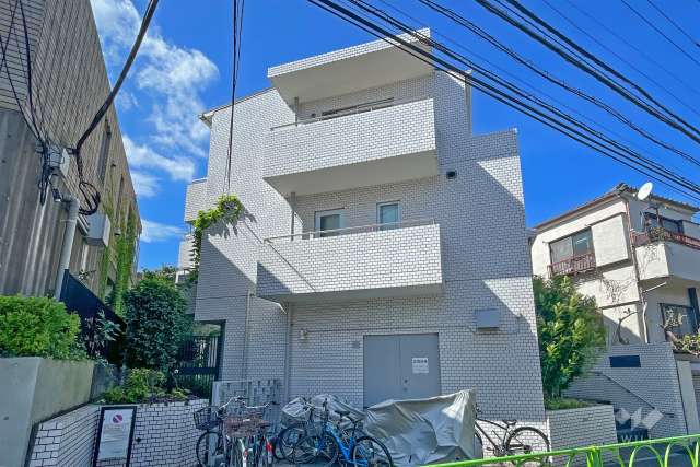 中銀弦巻マンシオンの外観（南東側から）