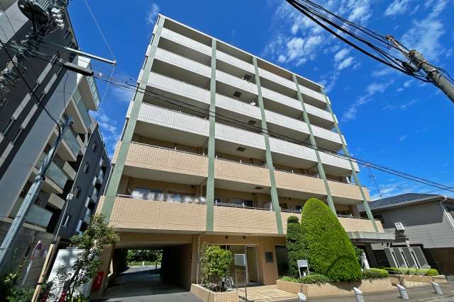 グランスイート桜新町の外観（南側から）