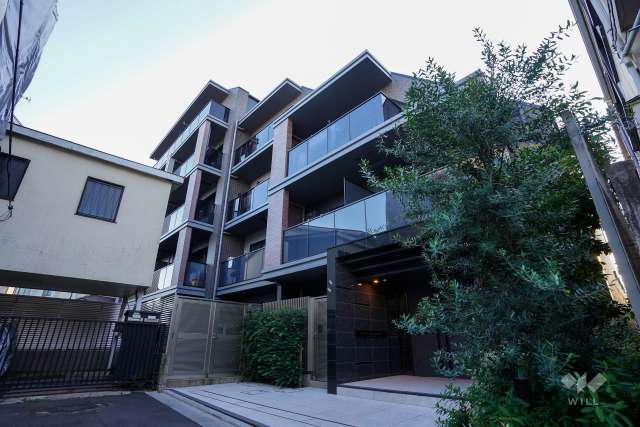 ファインスクェア明大前の外観（北東側から）