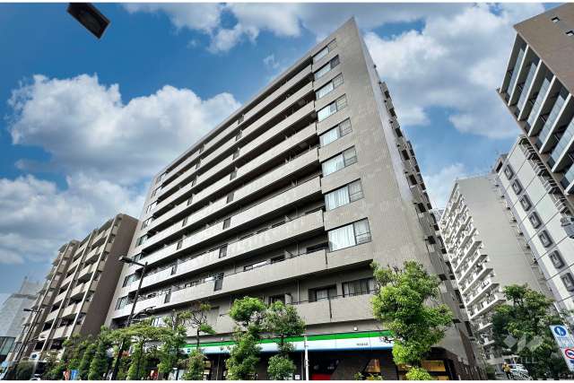 チュリス明大前の外観（北東側から）