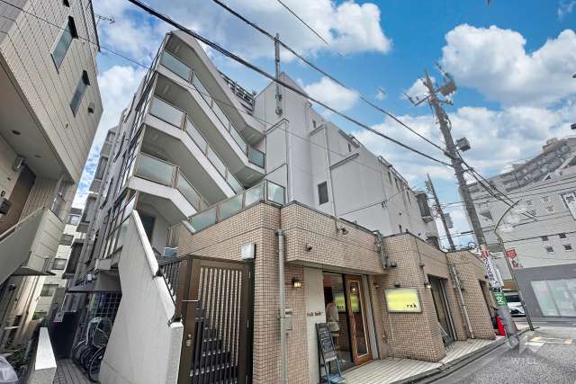 コープ野村明大前の外観（北東側から）