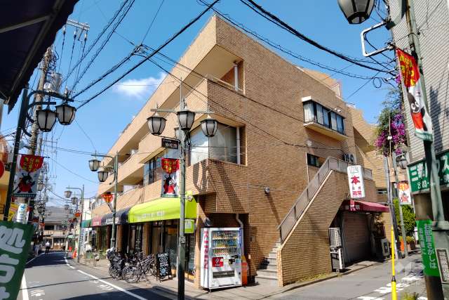 パスコマンション東松原の外観（北東側から）