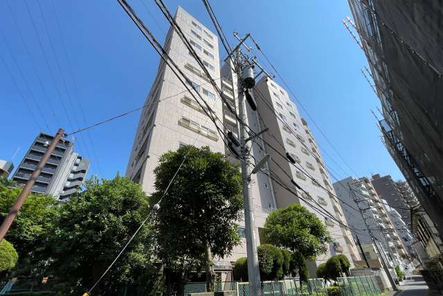 チサンマンション三軒茶屋第２の外観（北側から）