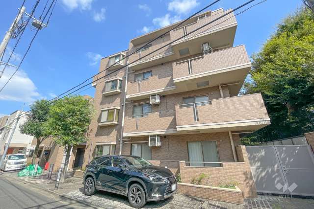 ダイアパレスグランデージ三軒茶屋の外観（南西側から）　